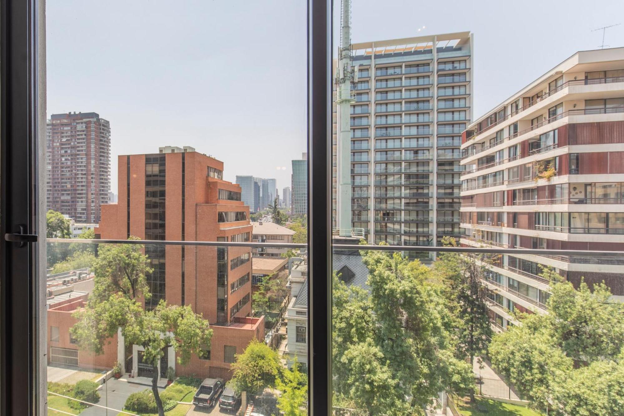 Piscina, Metro, Centro Comercial, Parking M1 * Santiago
